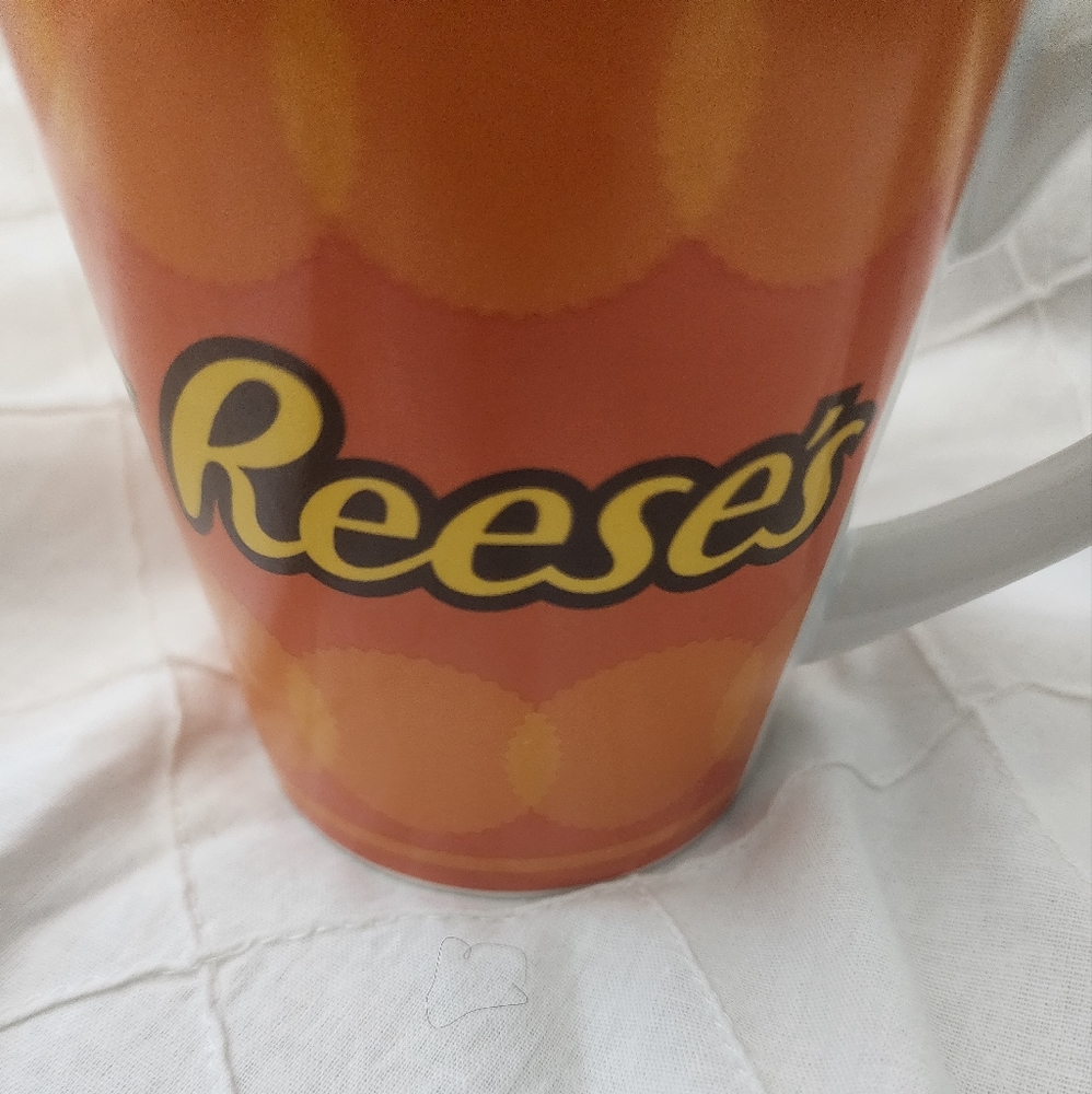 2 piece Resse's Coffee Mugs - Picture 5 of 10